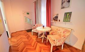 Apartament Naturo